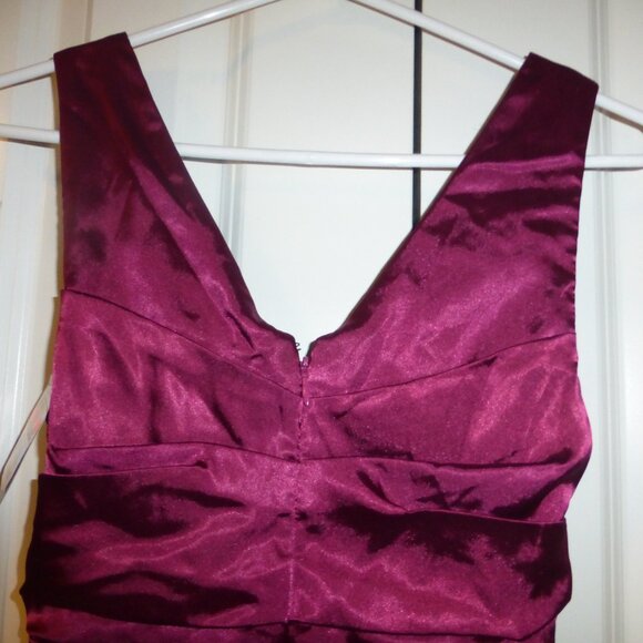 NWT LE CHATEAU reddish plum silky satin ruched cocktail party dress - Picture 9 of 15